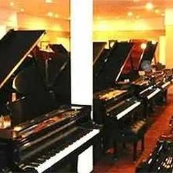 Piano Handlers