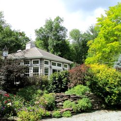 Greystone Gardens - Greystone Gardens has a lovely restaurant on its grounds. The New Cafe at Greystone Gardens