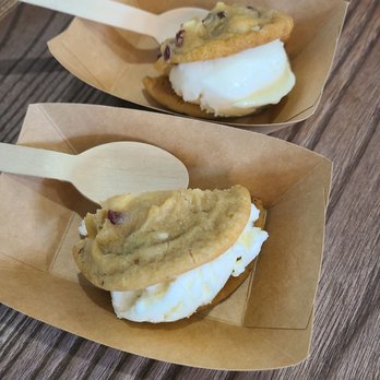blue deer on main - Chocolate chip, strawberry shortcake, vanilla in the middle - Ice Cream & Frozen Yogurt Near Me - Blowing Rock, North Carolina