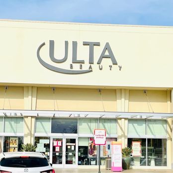 The Shops at Rossmoor - Shopping Centers Near Me - Seal Beach, California