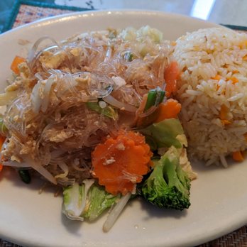 Bangkok City Thai Restaurant - Veggie woon sen-, also super bland - Thai Near Me - Middletown, Rhode Island