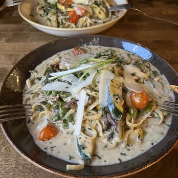 Larch - Veggie linguini - Pasta Shops Near Me - Leavenworth, Washington Larch - Veggie linguini - Pasta Shops Near Me - Leavenworth, Washington