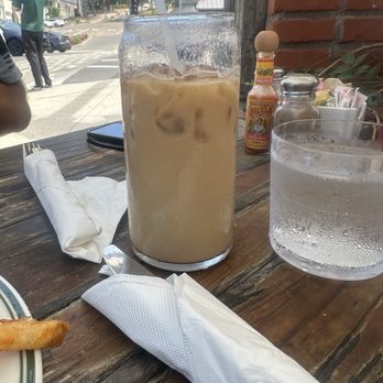 Harry's Coffee Shop - Iced Latte - Breakfast & Brunch Near Me - Del Mar, California