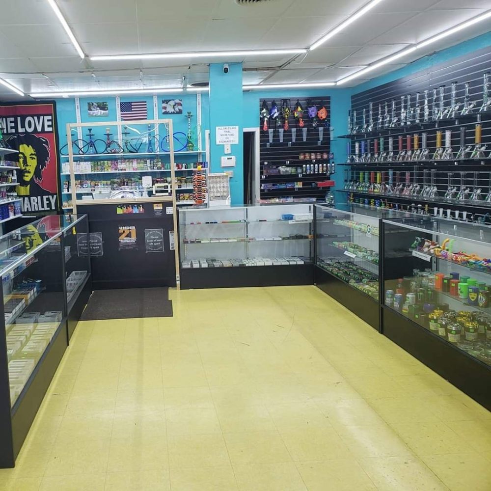 SMOKE XPRESS 33 Photos 834 Fort Worth St, Grand Prairie, Texas