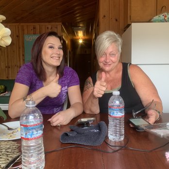 Tsasdi Resort - Every Great Lake day starts with a great nights sleep and a Harty breakfast! Beautiful dining area, spacious kitchen with all amenities! - Venues & Event Spaces Near Me - Lakehead, California