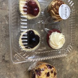 SweeTreats Bakery - Mini cheesecakes, Berry muffin, Cupcakes