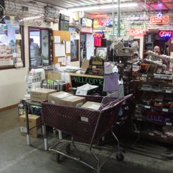 A-Z Restaurant Equipment - Front desk - with the friendly sales people and the big brained appliance experts!