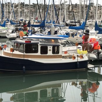 Humphreys Half Moon Inn - Happy Thanksgiving boat. - San Diego, CA