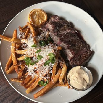 Five Kitchen & Bar - Steak and frites - New American Near Me - Cincinnati, Ohio