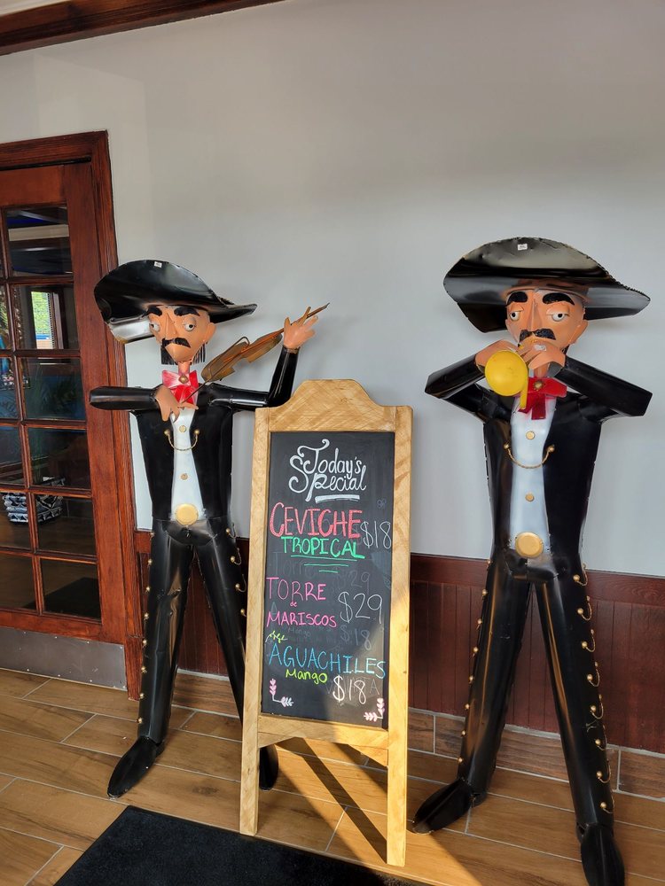 Vallarta Mexican Grill Mariscos Bar