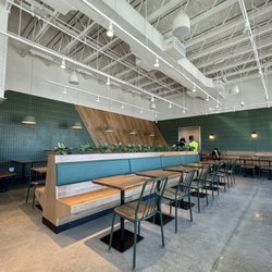 Shake Shack Cedar Park - Seating area