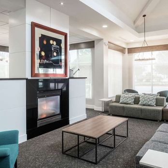 Hilton Garden Inn DFW North Grapevine - Lobby - Hotels Near Me - Grapevine, Texas Hilton Garden Inn DFW North Grapevine - Lobby - Hotels Near Me - Grapevine, Texas