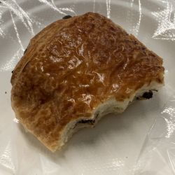 AMT Coffee - Chocolate croissant @ AMT Coffee (2.25 'euro')