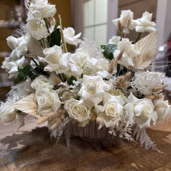 The Enchanted Florist - Beautiful White design with Fresh and Dried flowers. - Florists Near Me - Burbank, California The Enchanted Florist - Beautiful White design with Fresh and Dried flowers. - Florists Near Me - Burbank, California