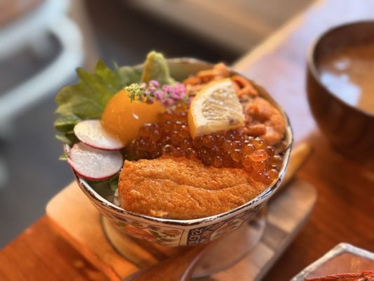 TAKENAKA Uni Bar by null