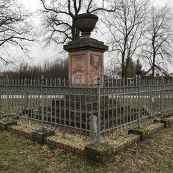 Kleines Denkmal Hakenberg