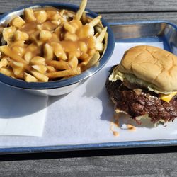 L'Hamburger - Poutine et smash double