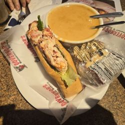 Governor's Restaurant & Bakery - Lobster roll and bisque