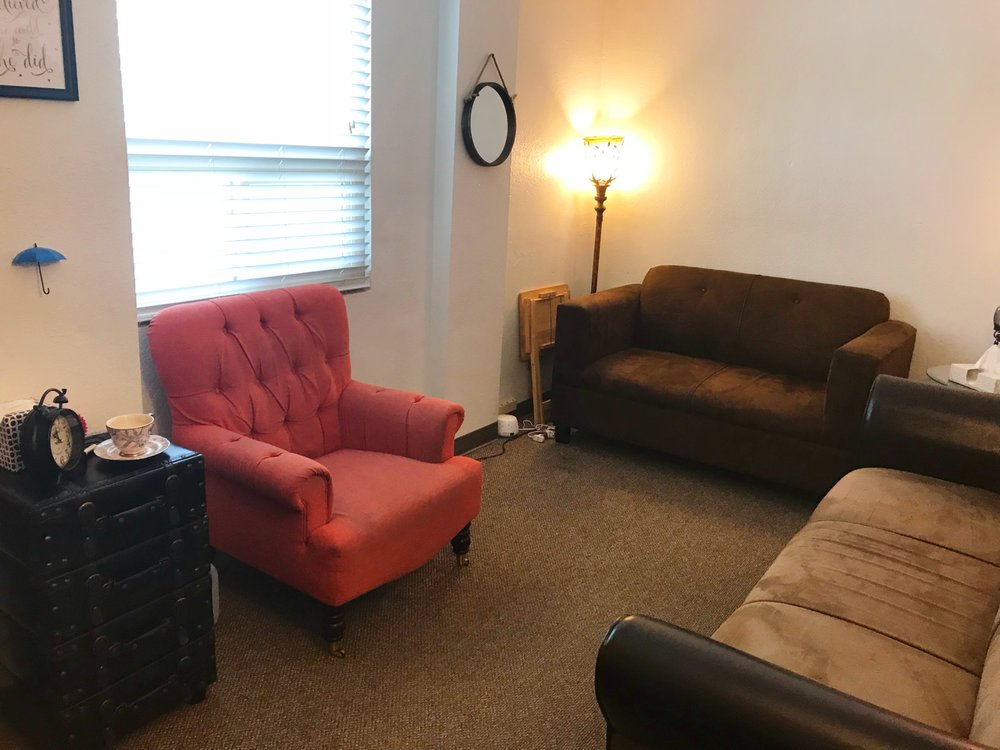 Roubina Centeno, LMFT - grief counselor in Long Beach, CA