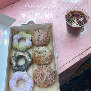 AlimamaTea - Vietnamese Coffee Boba Cream Puff - Desserts Near Me - New York, New York AlimamaTea - Vietnamese Coffee Boba Cream Puff - Desserts Near Me - New York, New York