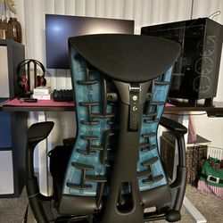 SaviorBack - Herman Miller Embody Logitech in Black/Blue