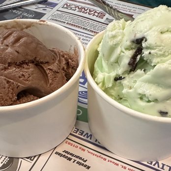 Pinecroft Dairy and Restaurant - Kiddie chocolate and small mint chocolate chip - Ice Cream & Frozen Yogurt Near Me - West Boylston, Massachusetts