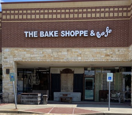 The Bake Shoppe and Cafe by null