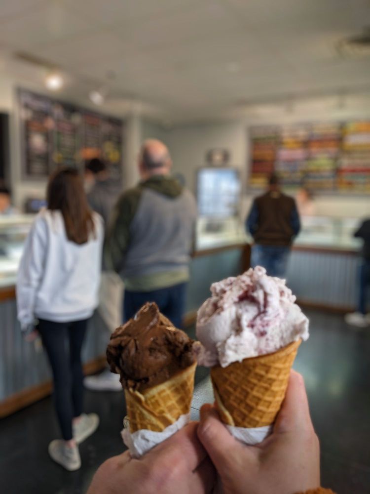 SYLAS & MADDY’S HOMEMADE ICE CREAM Updated September 2024 227