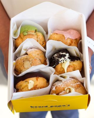 Beard Papa's by null