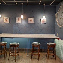 Crab World Seafood - Small seating area