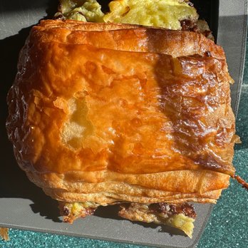 Maison Iris - Pain Suisse - Bakeries Near Me - Pacific Grove, California