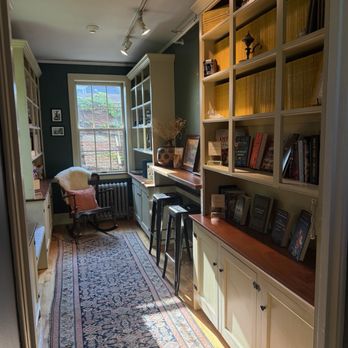 The Lindsey Hotel - Reading area - Hotels Near Me - Rockland, Maine The Lindsey Hotel - Reading area - Hotels Near Me - Rockland, Maine