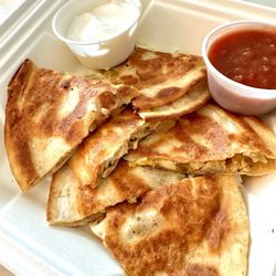 Eskpades - Chicken Quesadillas Lunch