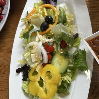 Z Burger & Maman Joon Kaboob - Side salad - Burgers Near Me - Olney, Maryland