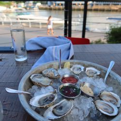 Alley Cat Oyster Bar