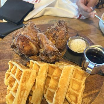 Batch Local Kitchen: Fort Lauderdale - Chicken 'N' Waffles - American Near Me - Fort Lauderdale, Florida Batch Local Kitchen: Fort Lauderdale - Chicken 'N' Waffles - American Near Me - Fort Lauderdale, Florida