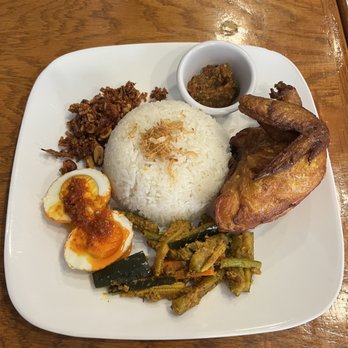 Sumatera Restaurant NYC - R1. Nasi Lemak Ayam Goreng - Indonesian Near Me - Elmhurst, New York Sumatera Restaurant NYC - R1. Nasi Lemak Ayam Goreng - Indonesian Near Me - Elmhurst, New York
