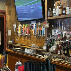 Hideaway Tavern - Nice selection of micros in icy cold mugs