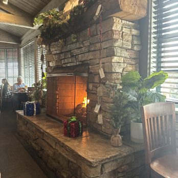 Mimi's Cafe - Perfect table - Breakfast & Brunch Near Me - Fresno, California Mimi's Cafe - Perfect table - Breakfast & Brunch Near Me - Fresno, California