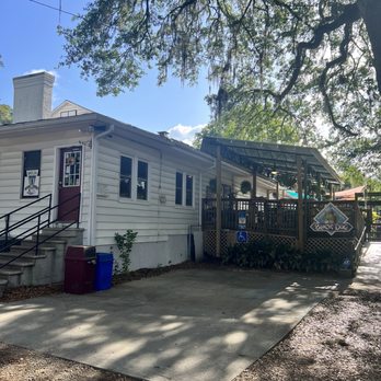 Black Dog Cafe - Outside - Coffee & Tea Near Me - Tallahassee, Florida