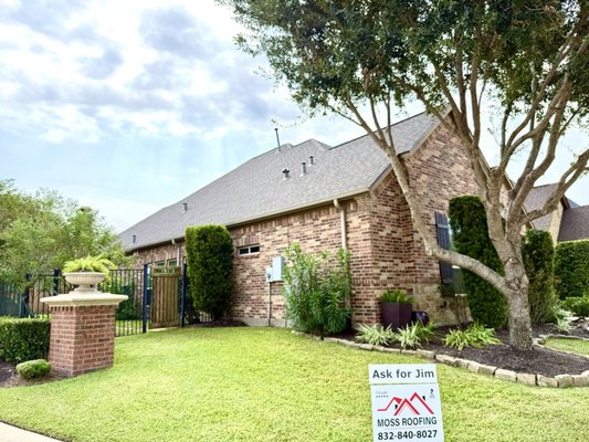 Moss Roofing Houston Logo