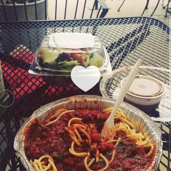 Primo Pizzeria - Dinner on the patio - Pizza Near Me - Manassas, Virginia Primo Pizzeria - Dinner on the patio - Pizza Near Me - Manassas, Virginia