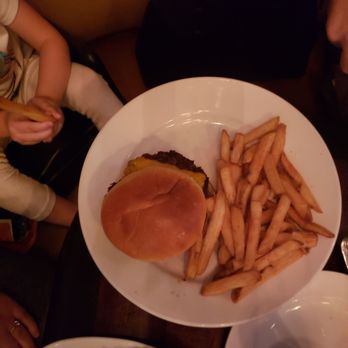 LongHorn Steakhouse - Kid burger - Steakhouses Near Me - Cartersville, Georgia