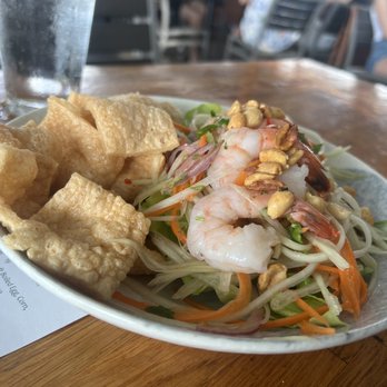 Star Noodle - Green Papaya & Shrimp Salad - Asian Fusion Near Me - Lahaina, Hawaii