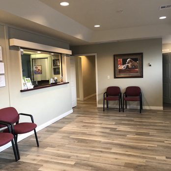 ALL CREATURES VETERINARY CLINIC - As enter into the clean waiting room. - Veterinarians Near Me - Siloam Springs, Arkansas