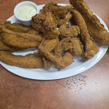 Noonie’s Place - Seafood Combo Large - Breakfast & Brunch Near Me - Vallejo, California Noonie’s Place - Seafood Combo Large - Breakfast & Brunch Near Me - Vallejo, California