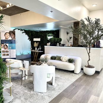 Le Grand Wellness - MedSpa services offered. Hydro facial, microneedling, Botox, Semaglutide, Derma Laser - Chiropractors Near Me - Studio City, California Le Grand Wellness - MedSpa services offered. Hydro facial, microneedling, Botox, Semaglutide, Derma Laser - Chiropractors Near Me - Studio City, California