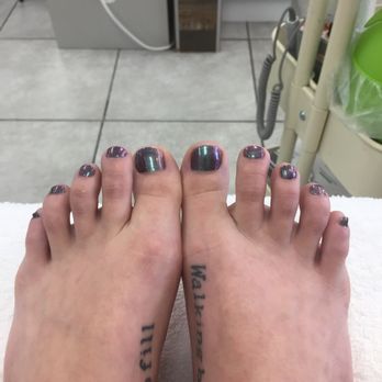 Aura Nail Place - Matching toes - Waxing Near Me - Orange, California