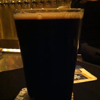 Yard House - Kona Brewing Co, CoCoNuT Porter - New American Near Me - Honolulu, Hawaii