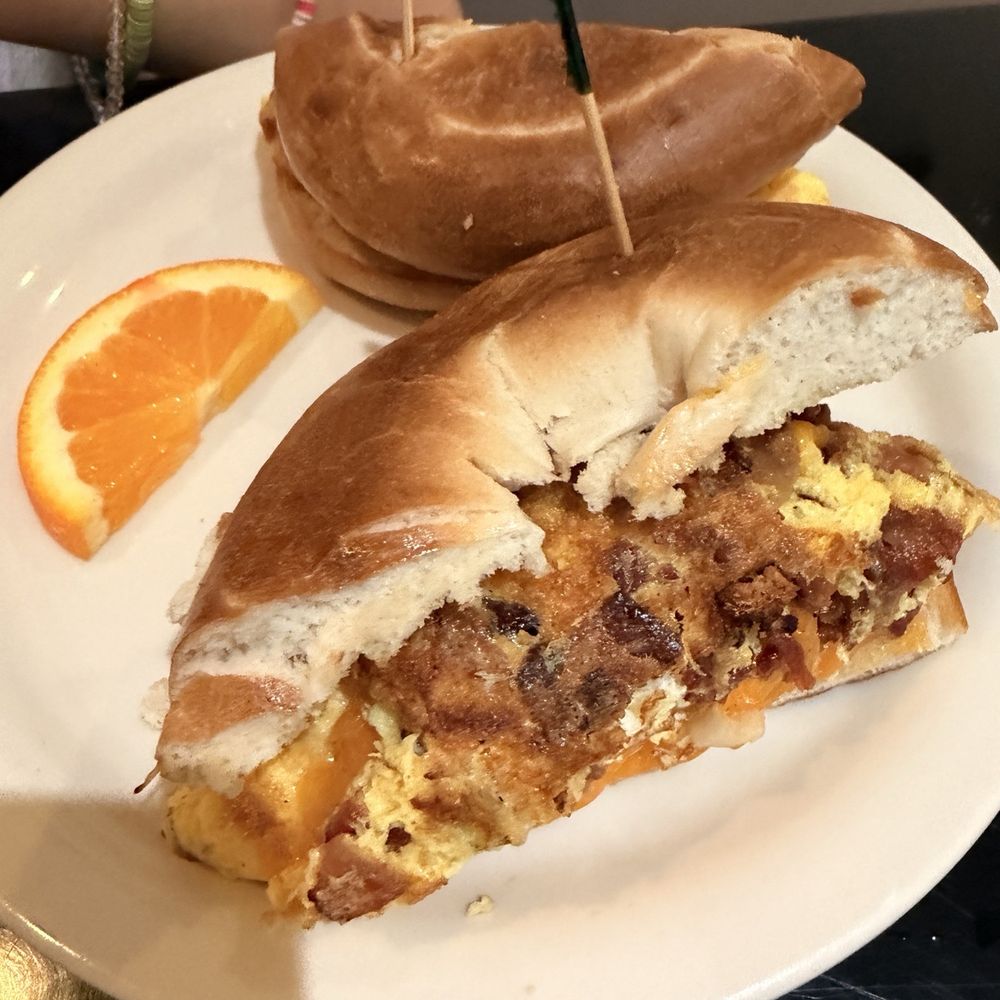 Sweet E's Cafe - Bagel sandwich without veggies - Cafes Near Me - Honolulu, Hawaii
